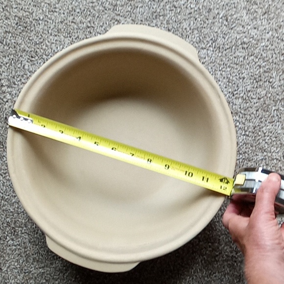 Pampered Chef 12.5 inch Baking Bowl - Picture 4 of 4